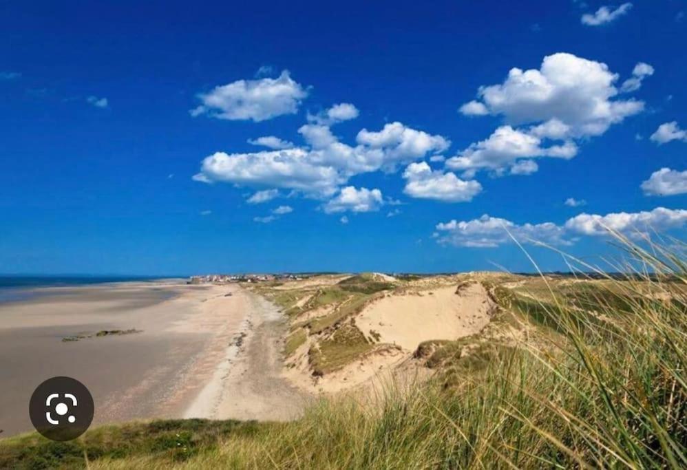 Gite Neuf Proche De La Plage Oye-Plage Esterno foto