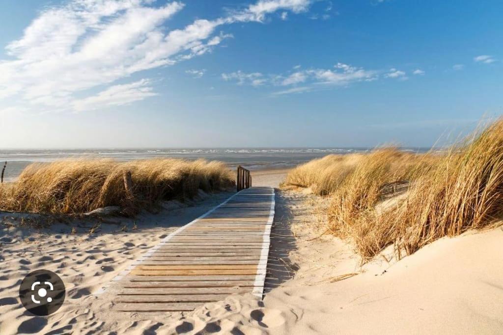 Gite Neuf Proche De La Plage Oye-Plage Esterno foto